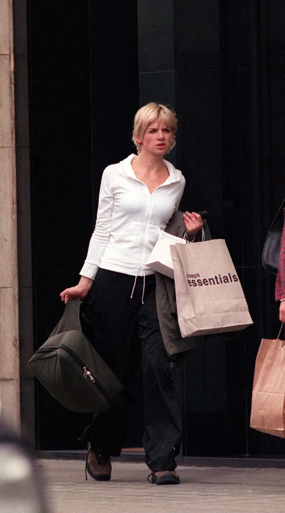 Zoe Ball visits designer boutiques in Knightsbridge.