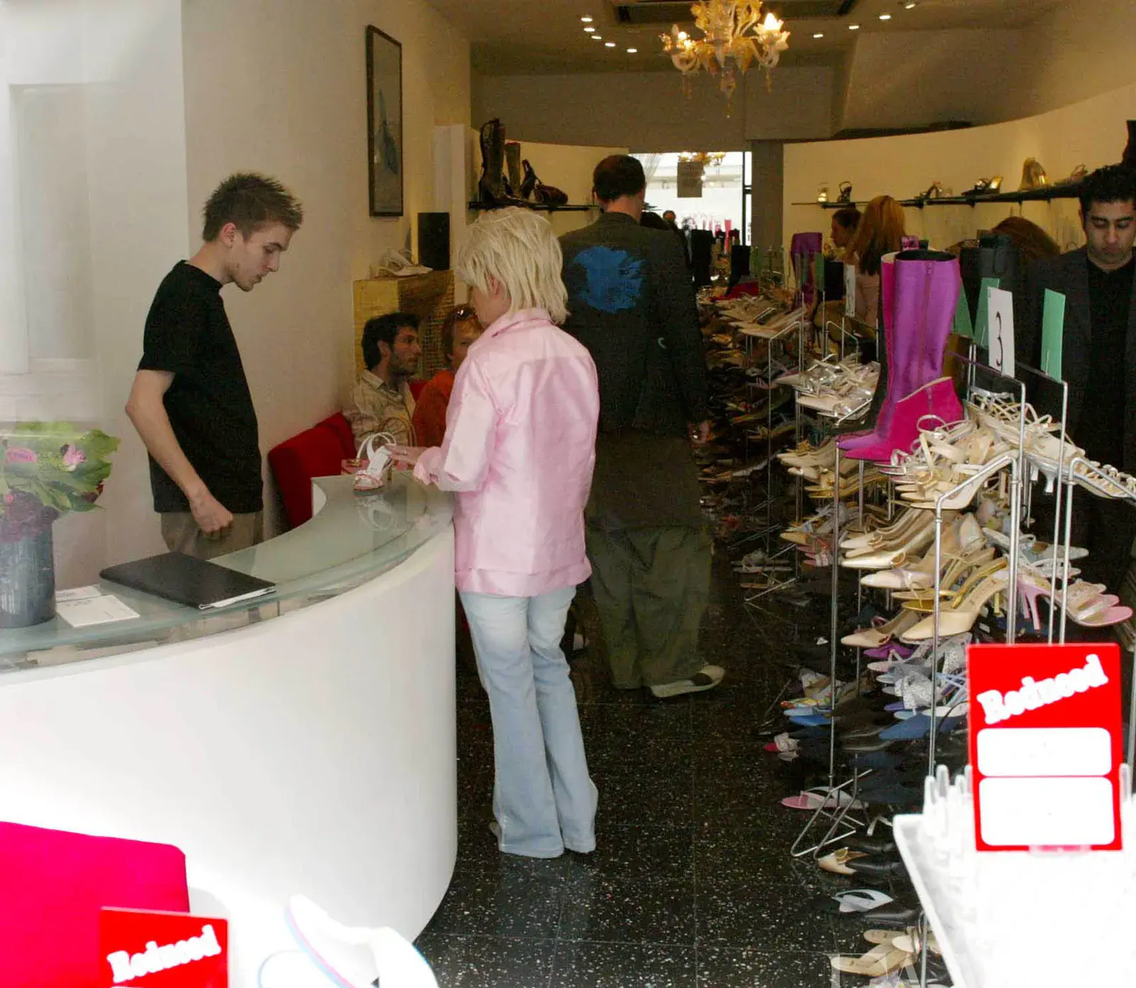Barbara Windsor at Gina on Bond Street in London, 2 September 2002, frame 6